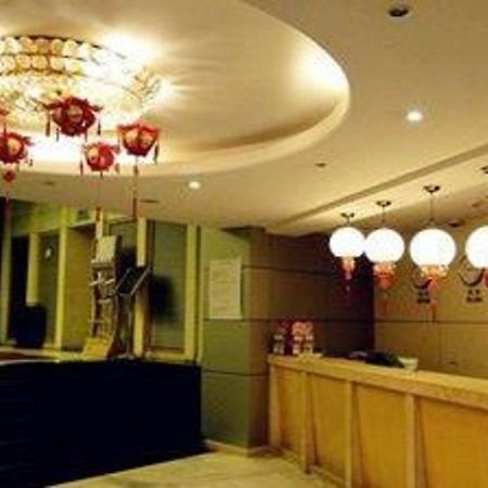 Lakeside Holiday Inn Shanghai Esterno foto