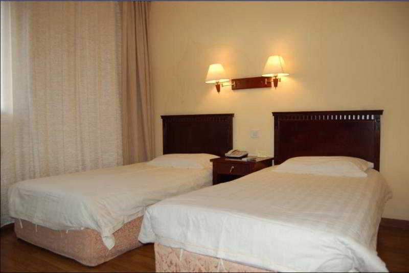 Lakeside Holiday Inn Shanghai Esterno foto