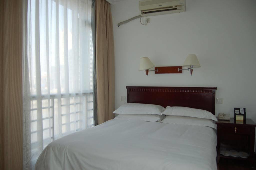 Lakeside Holiday Inn Shanghai Esterno foto