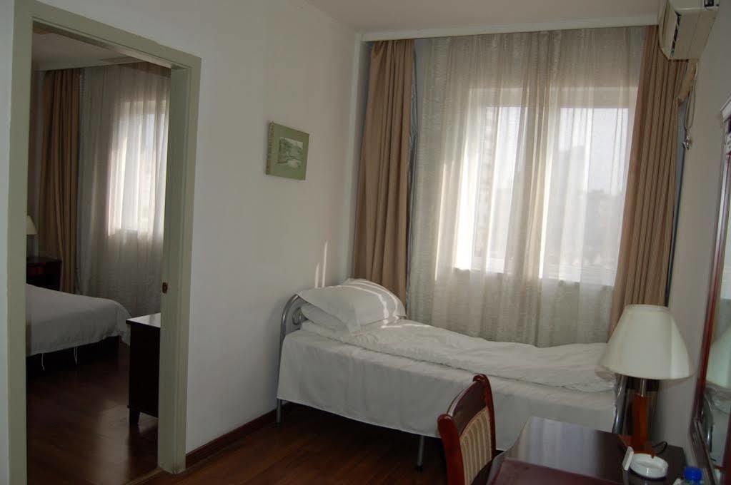 Lakeside Holiday Inn Shanghai Esterno foto